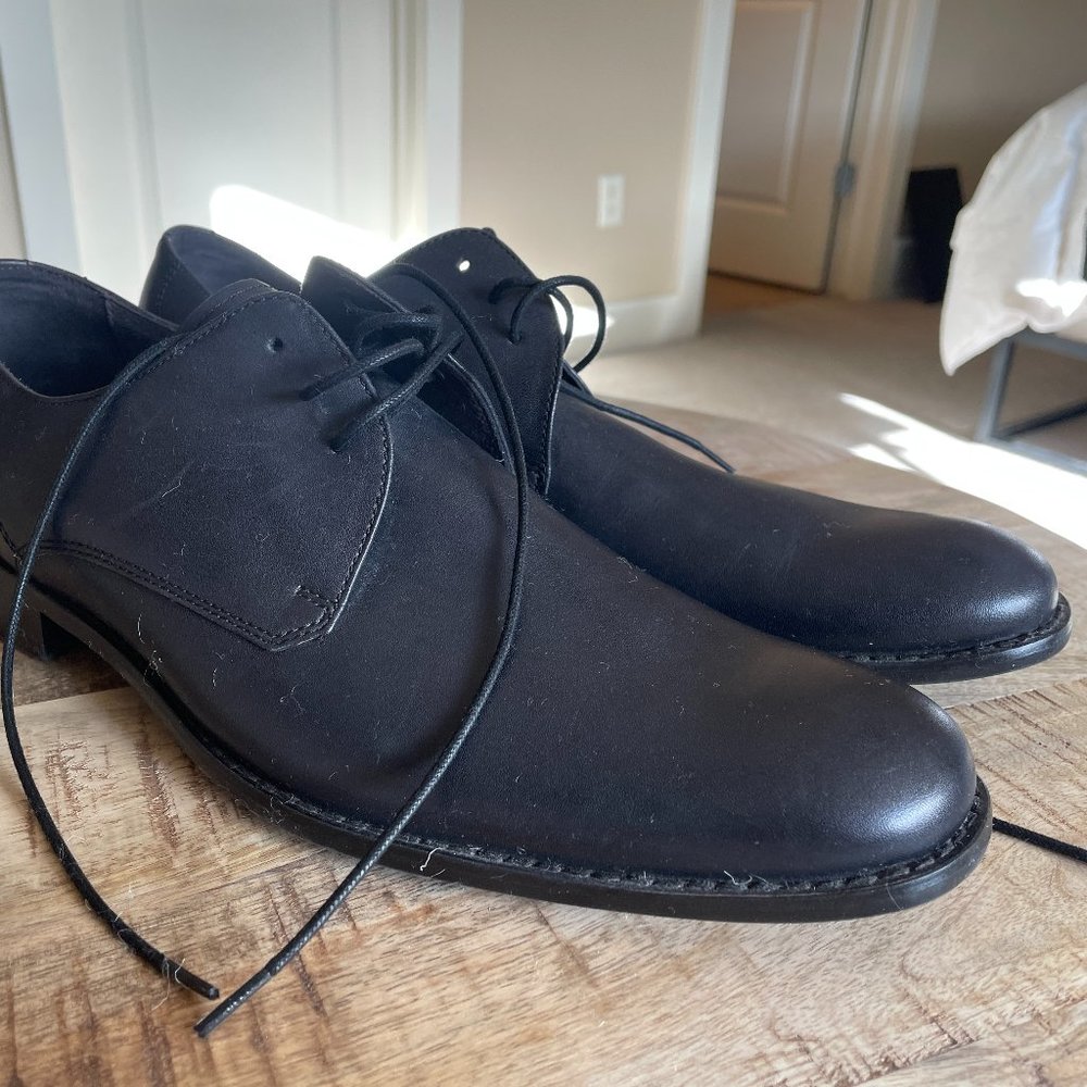 John Varvatos Oxford Dress 10.5 M NEW Never Worn